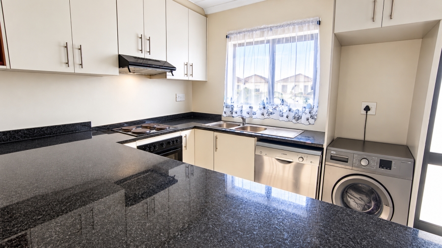 3 Bedroom Property for Sale in Peerless Park North Western Cape